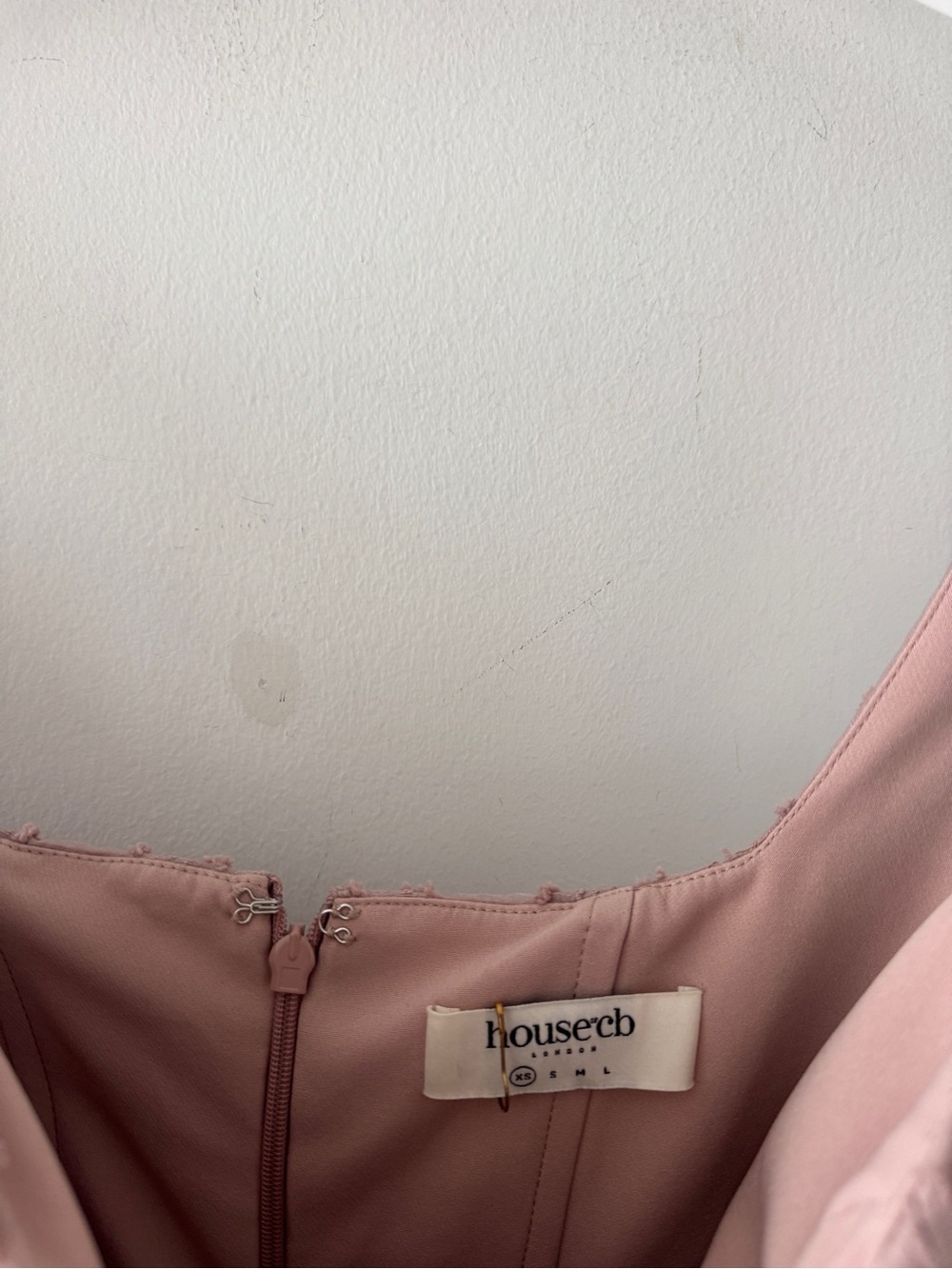 HOUSE OF CB Lovely Rose Midi Dress - Picture 6 of 7